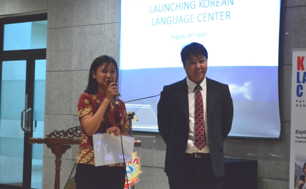 Pusat Bahasa Korea Diresmikan di Lembaga Bahasa Widya Mandala Surabaya