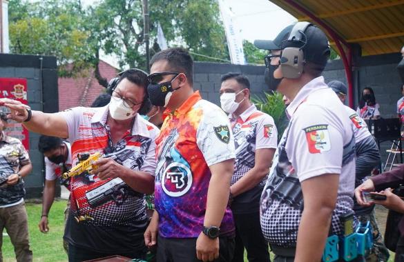 polres latihan menembak 2
