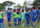 Dua Pelatih Tranmere Rovers FC Inggris Beri Coaching Clinic pada Ratusan Pemain Unesa FC Academy Surabaya