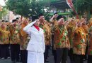<span style='color:#ff0000;font-size:12px;'>Pendidikan </span><br> HUT ke-80 RI, YARSIS Beri Ratusan Pegawai dengan Emas 0,9 Kg Senilai Rp 1,7 Miliar