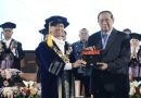 <span style='color:#ff0000;font-size:12px;'>Pendidikan </span><br> SBY Terima Penghargaan Tertinggi ITS dalam Puncak Peringatan Dies Natalis ke-65