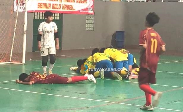 <span style='color:#ff0000;font-size:12px;'>Delta Cup 2026 </span><br> SMPN 3 Candi Menang Adu Tendangan Penalti Lawan SMP Muhammadiyah 1 Sidoarjo di 16 Besar Delta Cup 2026