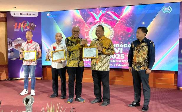 <span style='color:#ff0000;font-size:12px;'>SIWO PWI Award 2026 </span><br> Jawa Timur Dominan, KONI dan Atlet Jatim Panen Penghargaan di SIWO PWI Award 2026