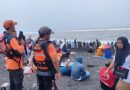 <span style='color:#ff0000;font-size:12px;'>Lebaran 2026 </span><br> Kunjungan Wisatawan di Pantai Mbah Drajid Lumajang di Lebaran Ketupat Meningkat, Tim SAR Lumajang Tingkatkan Kewaspadaan di Kawasan Pantai