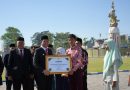 <span style='color:#ff0000;font-size:12px;'>Pendidikan </span><br> Dua Pelajar SMP Al Falah Darussalam Tropodo Raih Penghargaan dari Bupati Sidoarjo Subandi di Peringatan Hardiknas 2026
