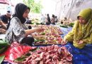 <span style='color:#ff0000;font-size:12px;'>Idul Adha </span><br> ASN Banyuwangi Gotong Royong Salurkan Ribuan Paket Daging Kurban