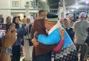 <span style='color:#ff0000;font-size:12px;'>Haji 2026 </span><br> Kloter Perdana Kedatangan Jemaah Haji Debarkasi Jakarta Bawa 387 Jemaah dan 4 Petugas Kloter Tiba di Tanah Air