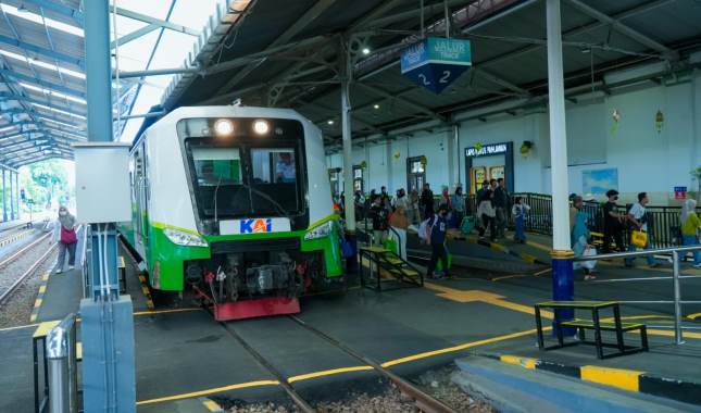 KAI Commuter Surabaya Catat 53 Ribu Pengguna Tiap Hari selama Libur Sekolah
