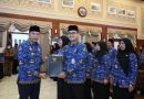 <span style='color:#ff0000;font-size:12px;'>Berita Kota Malang </span><br> Wali Kota Malang Serahkan SK PNS, Tekankan Semangat Pengabdian dan Profesionalisme ASN