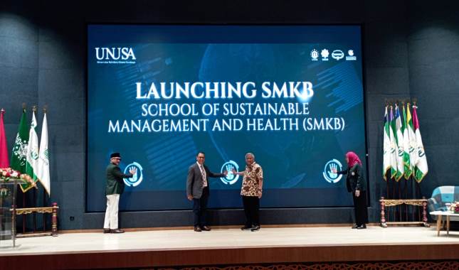 <span style='color:#ff0000;font-size:12px;'>Pendidikan </span><br> Unusa Resmi Luncurkan Sekolah Manajemen dan Kesehatan Berkelanjutan