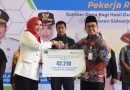 <span style='color:#ff0000;font-size:12px;'>Berita Sidoarjo </span><br> Pemkab Sidoarjo Lindungi 42.210 Pekerja Rentan, Rp4,5 Miliar DBHCHT Digelontorkan untuk BPJS Ketenagakerjaan