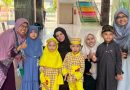<span style='color:#ff0000;font-size:12px;'>Pendidikan </span><br> KB-TK Al Falah Darussalam Tropodo Sidoarjo Peringati Maulid Nabi Muhammad SAW, Tanamkan Cinta Rasulullah Sejak Dini