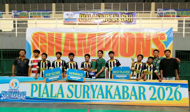 <span style='color:#ff0000;font-size:12px;'>Piala Surya Kabar 2026 </span><br> SMPN 2 Sidoarjo Juara Piala Surya Kabar 2026, di Final Kalahkan SMPN 1 Sedati